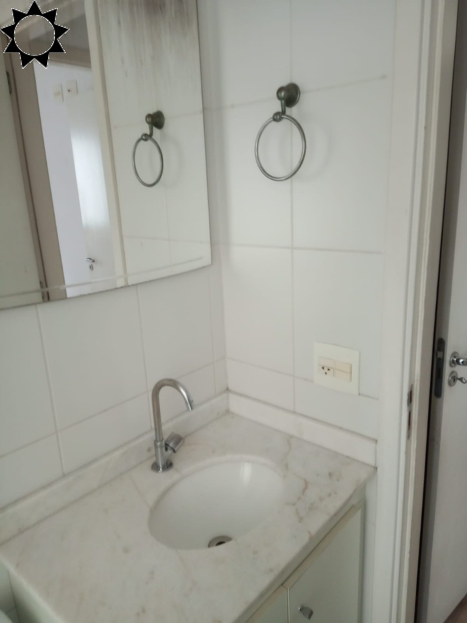 Apartamento à venda com 2 quartos, 68m² - Foto 3