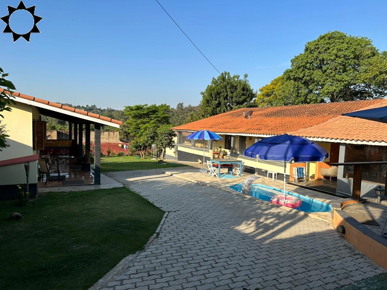 Fazenda à venda com 3 quartos, 300m² - Foto 2