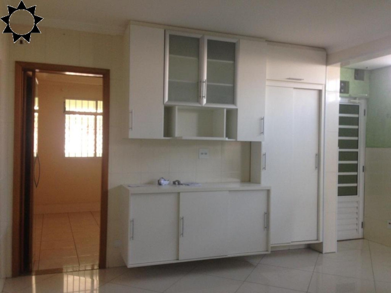 Casa à venda com 3 quartos, 100m² - Foto 6