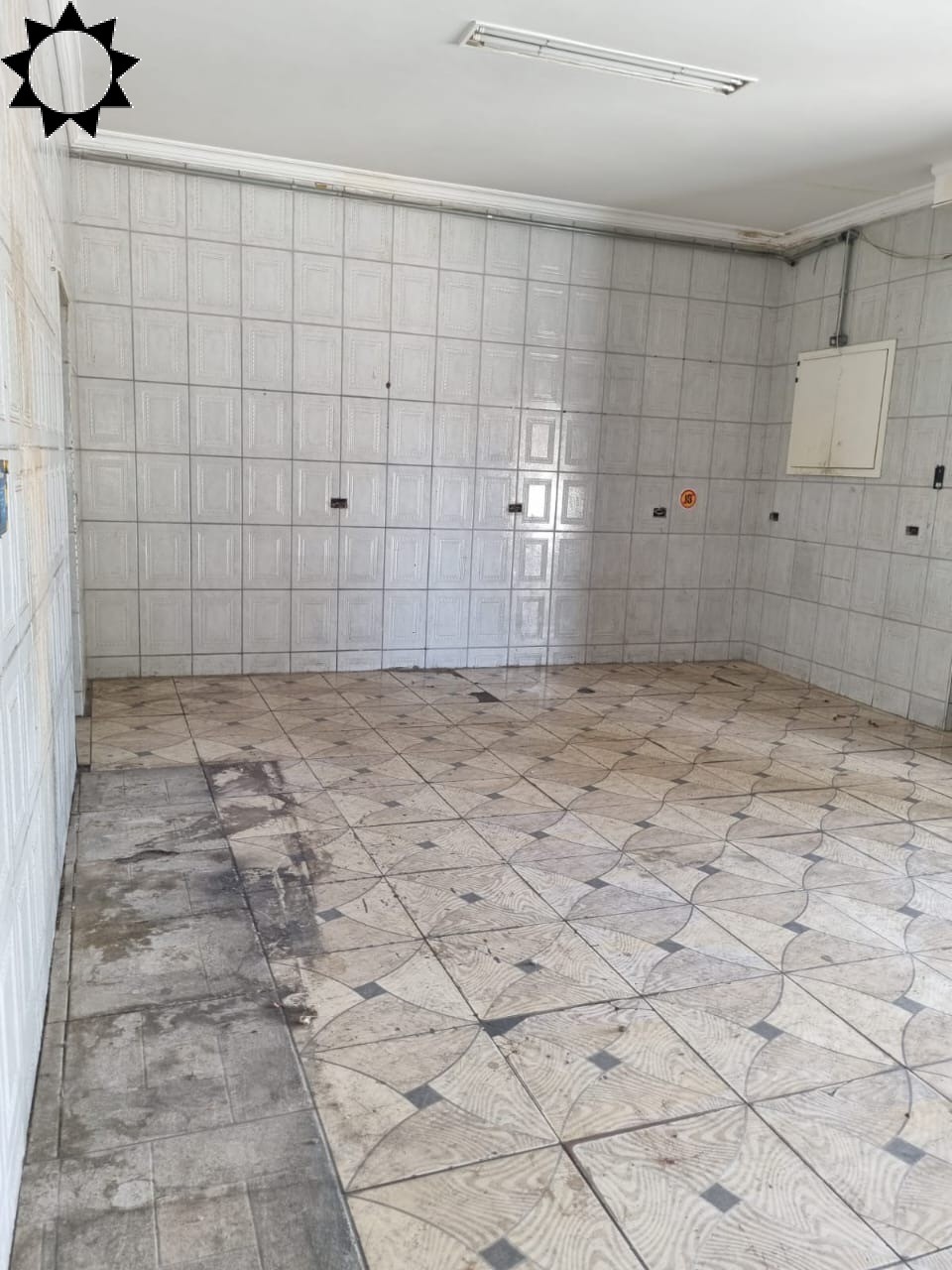 Prédio Inteiro para alugar, 200m² - Foto 2