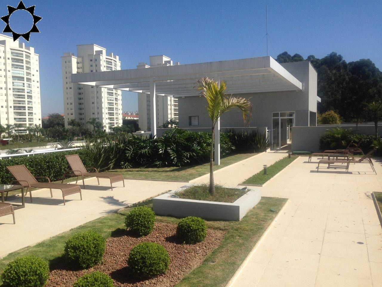 Apartamento à venda e aluguel com 2 quartos, 60m² - Foto 10