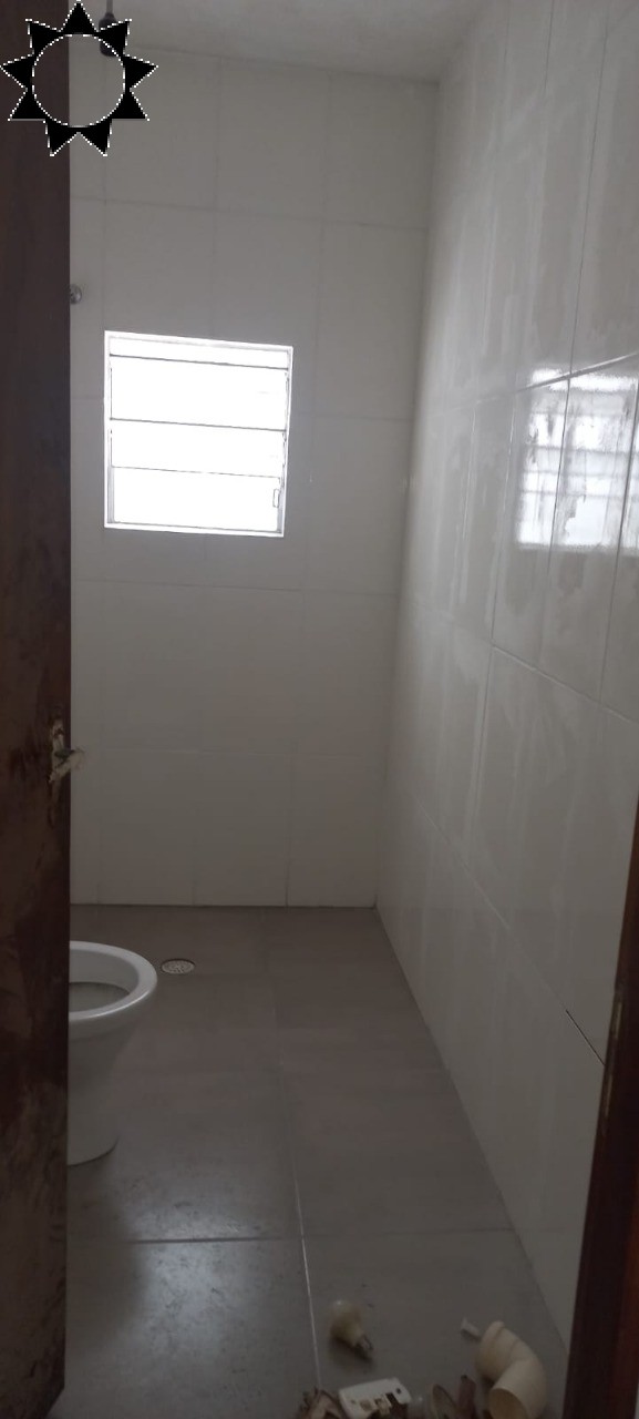 Casa à venda com 6 quartos, 300m² - Foto 4