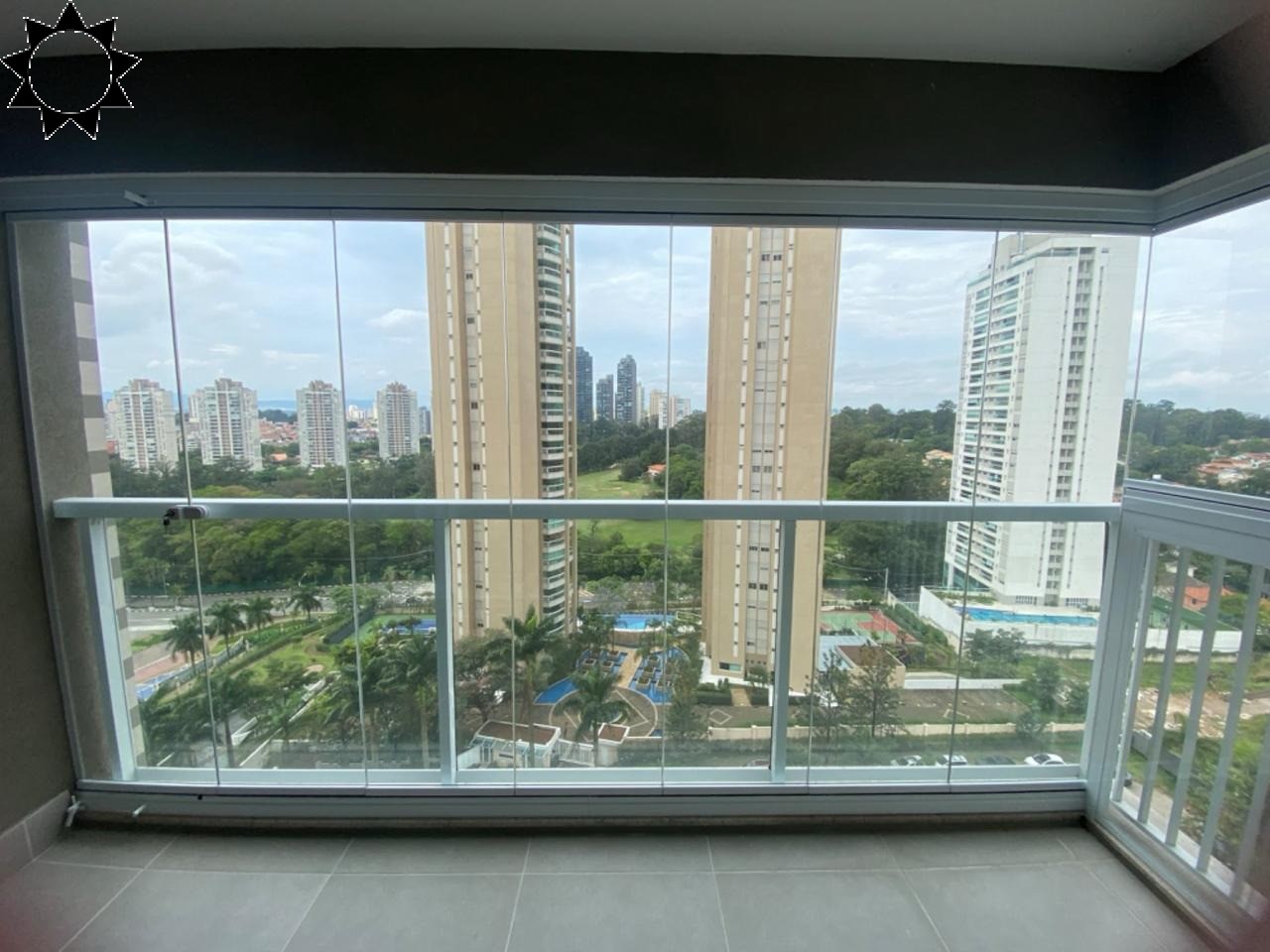 Apartamento à venda com 3 quartos, 88m² - Foto 2