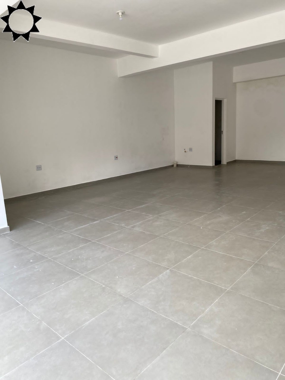 Prédio Inteiro para alugar, 77m² - Foto 2