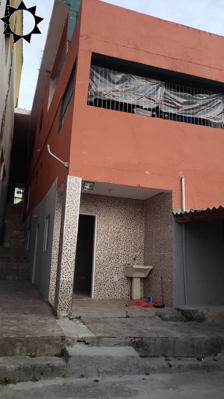 Casa à venda com 4 quartos, 147m² - Foto 2