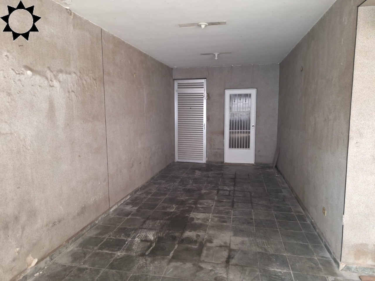 Casa à venda com 5 quartos, 420m² - Foto 2