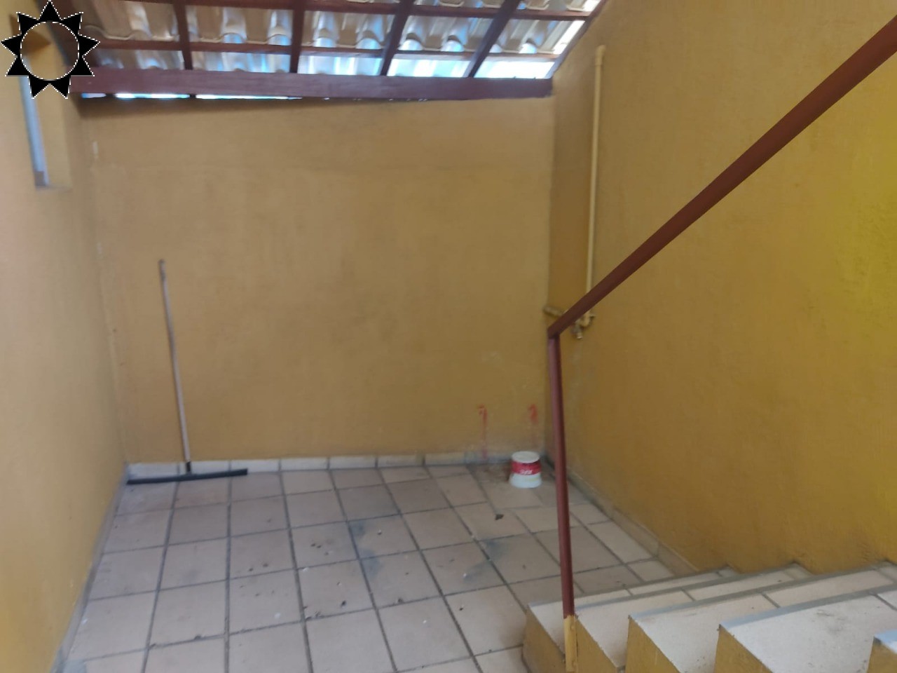 Casa à venda com 6 quartos, 280m² - Foto 2