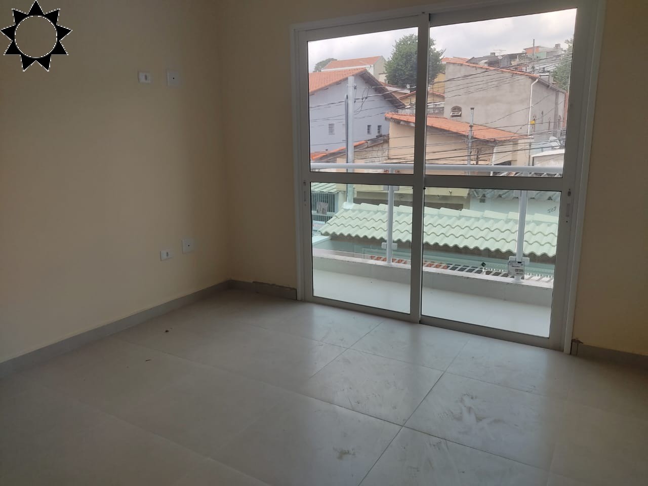 Casa à venda com 3 quartos, 160m² - Foto 1