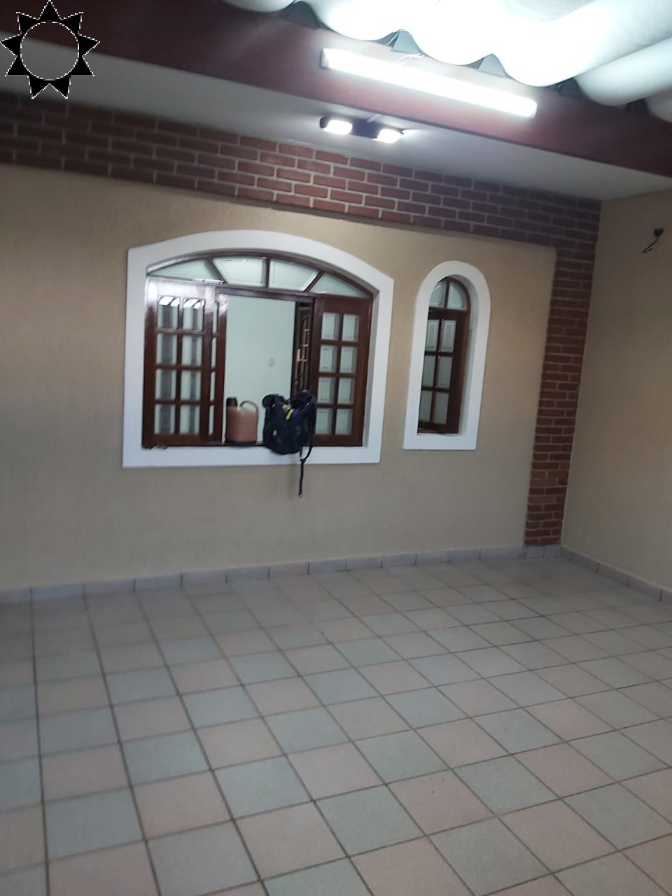 Casa à venda e aluguel com 3 quartos, 154m² - Foto 3