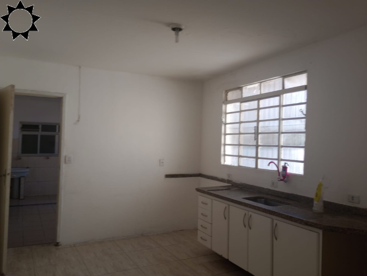 Casa à venda com 3 quartos, 200m² - Foto 14