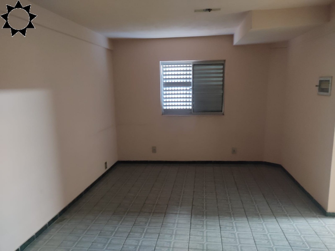 Casa à venda com 6 quartos, 280m² - Foto 4