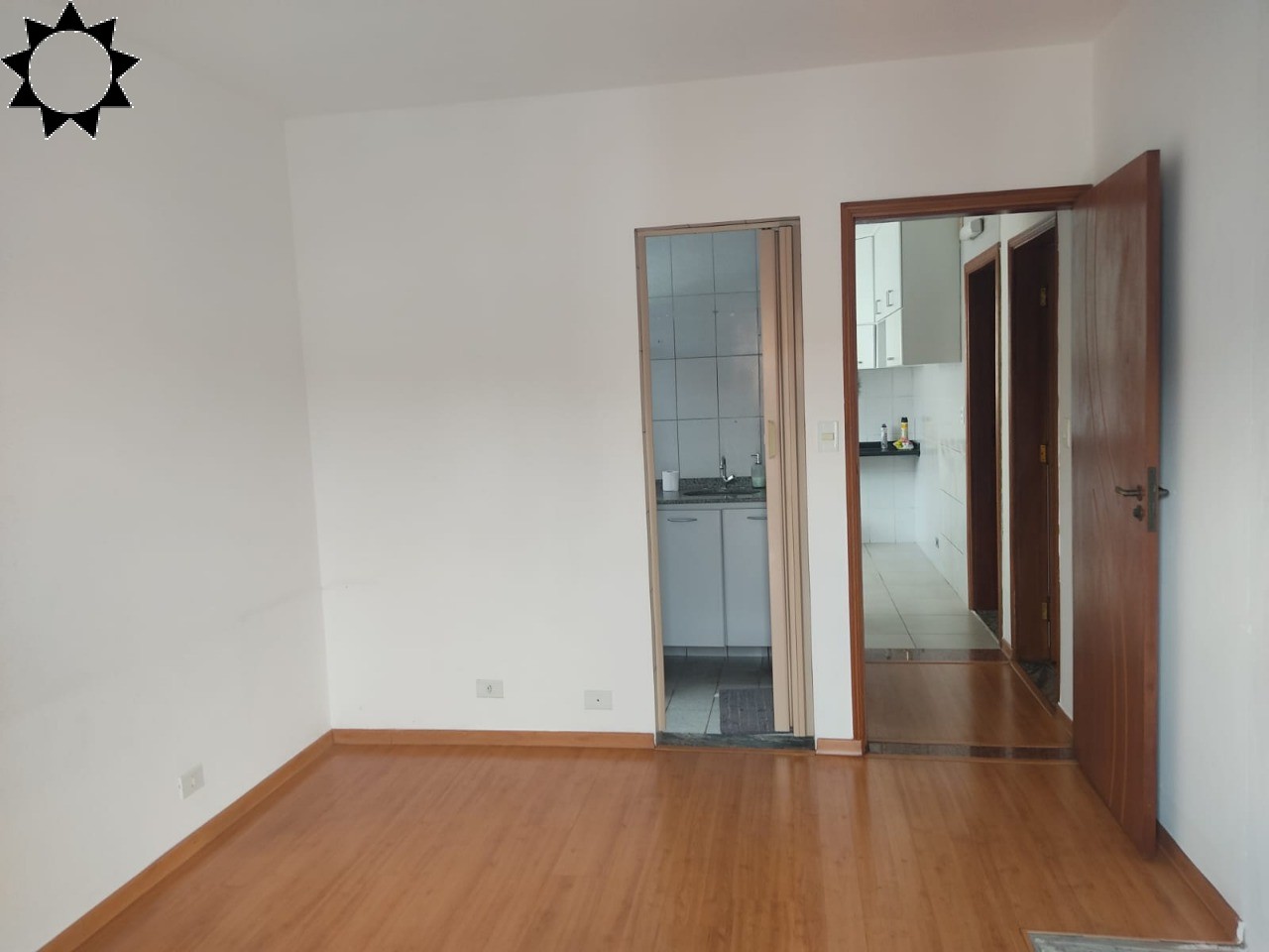 Casa à venda com 6 quartos, 280m² - Foto 14