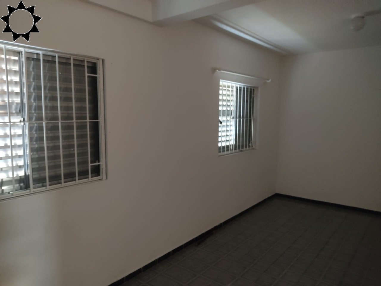 Casa à venda com 6 quartos, 280m² - Foto 5