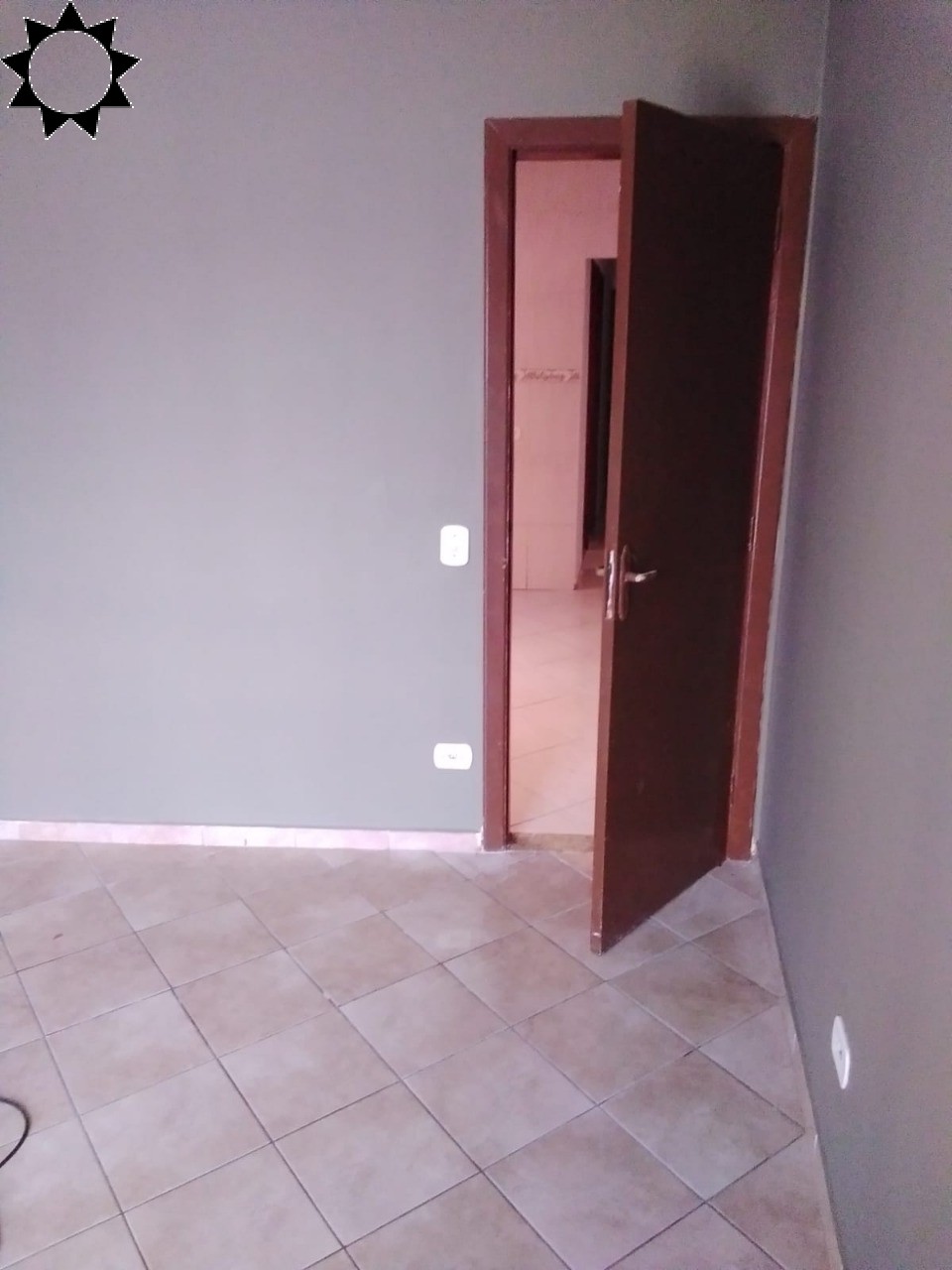 Casa à venda com 2 quartos, 80m² - Foto 3