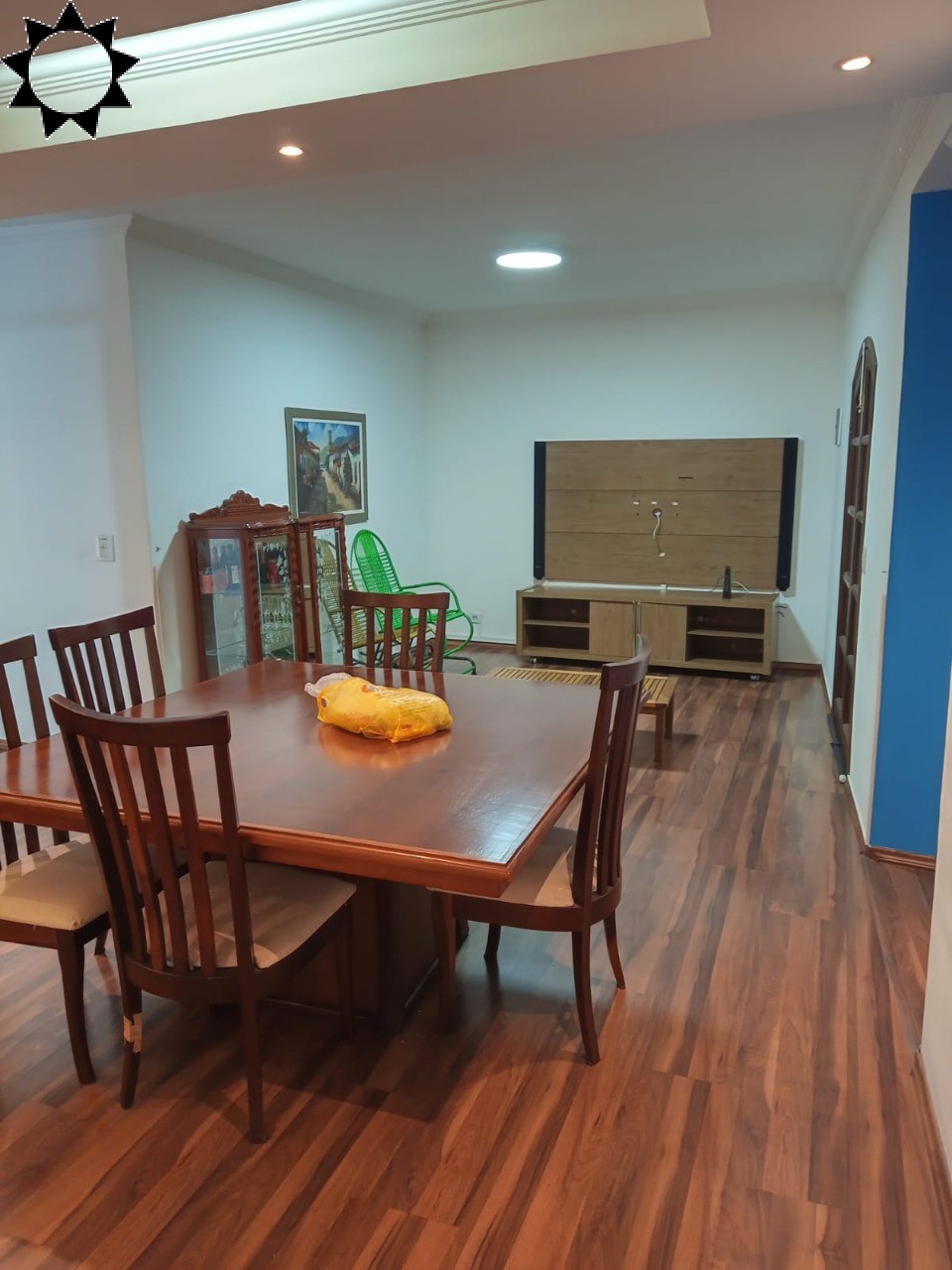 Casa à venda com 5 quartos, 238m² - Foto 1