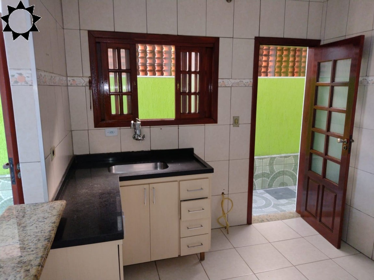 Casa à venda com 2 quartos, 50m² - Foto 13