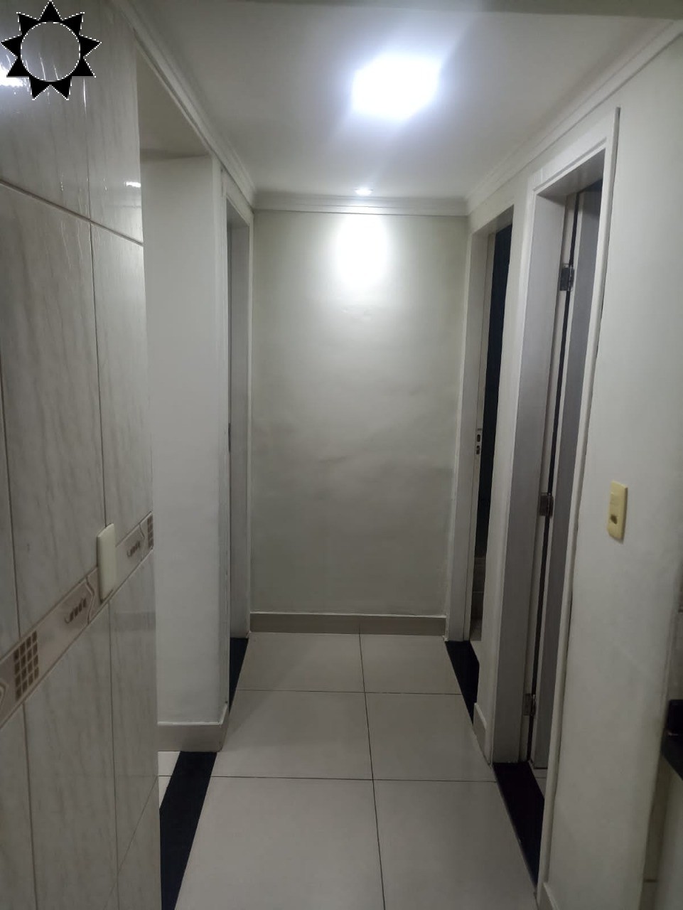 Apartamento à venda com 2 quartos, 51m² - Foto 2