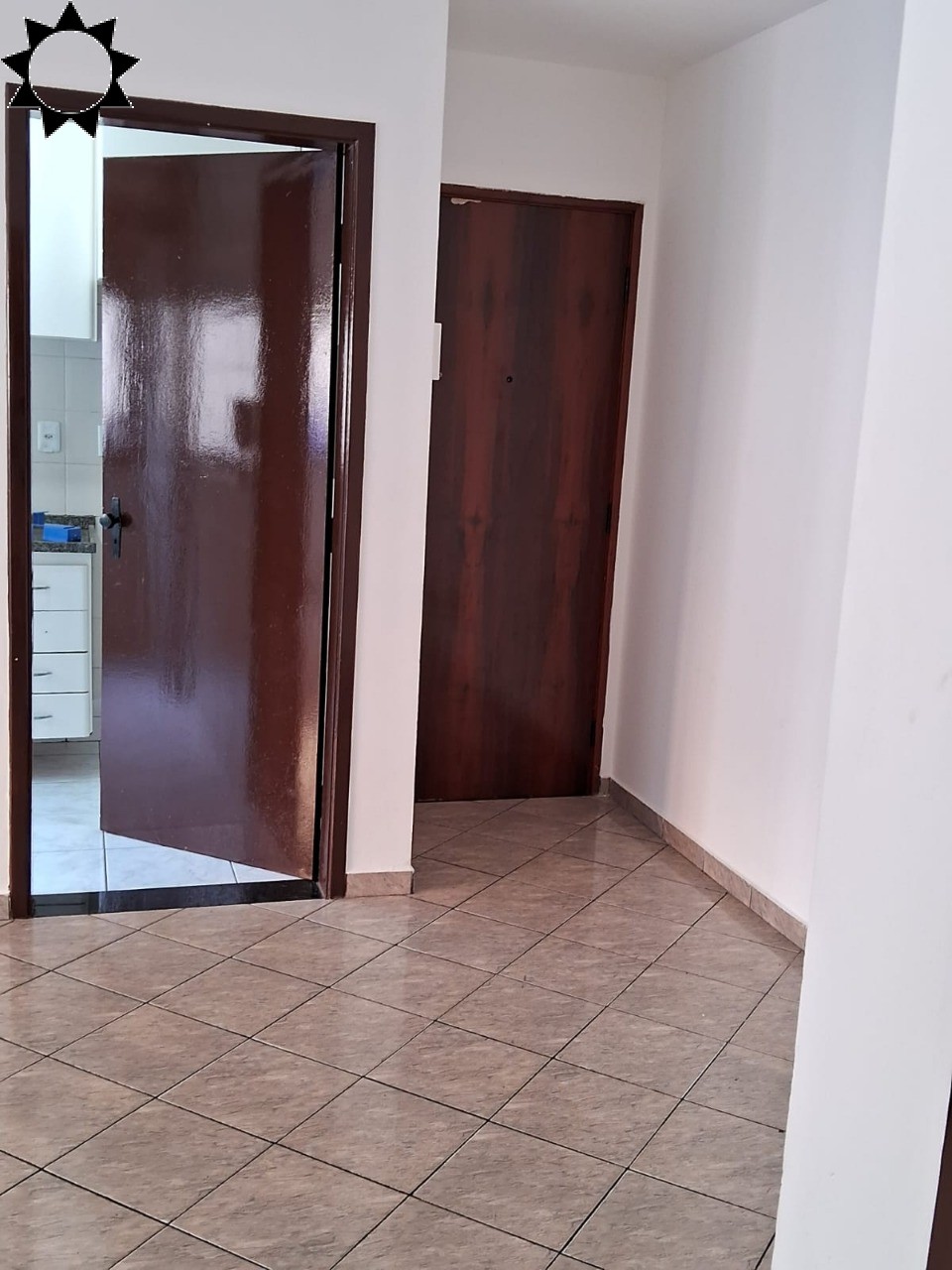 Apartamento à venda com 2 quartos, 61m² - Foto 2