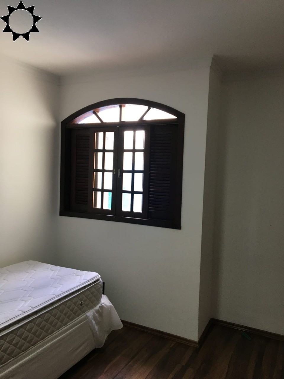 Casa à venda com 5 quartos, 238m² - Foto 17