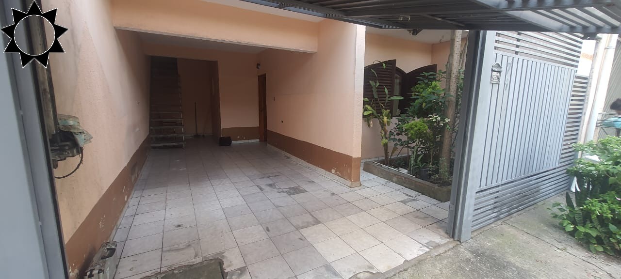 Casa à venda com 1 quarto, 140m² - Foto 4