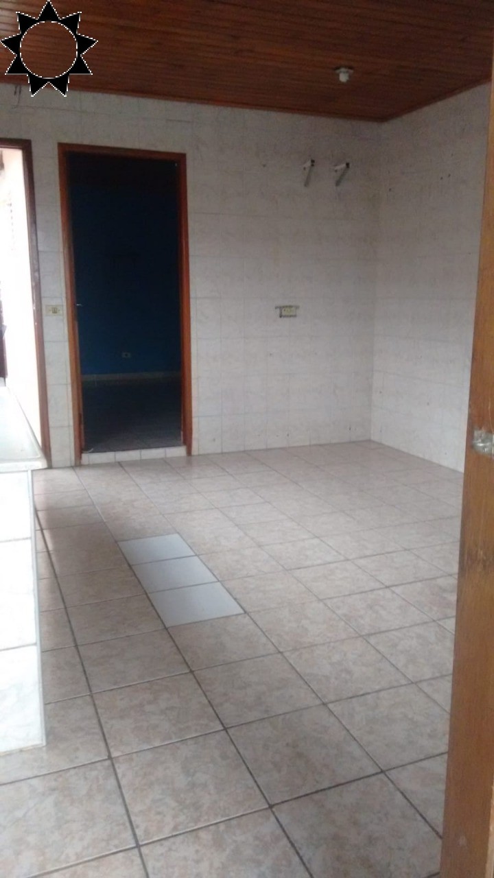 Casa à venda com 6 quartos, 300m² - Foto 3