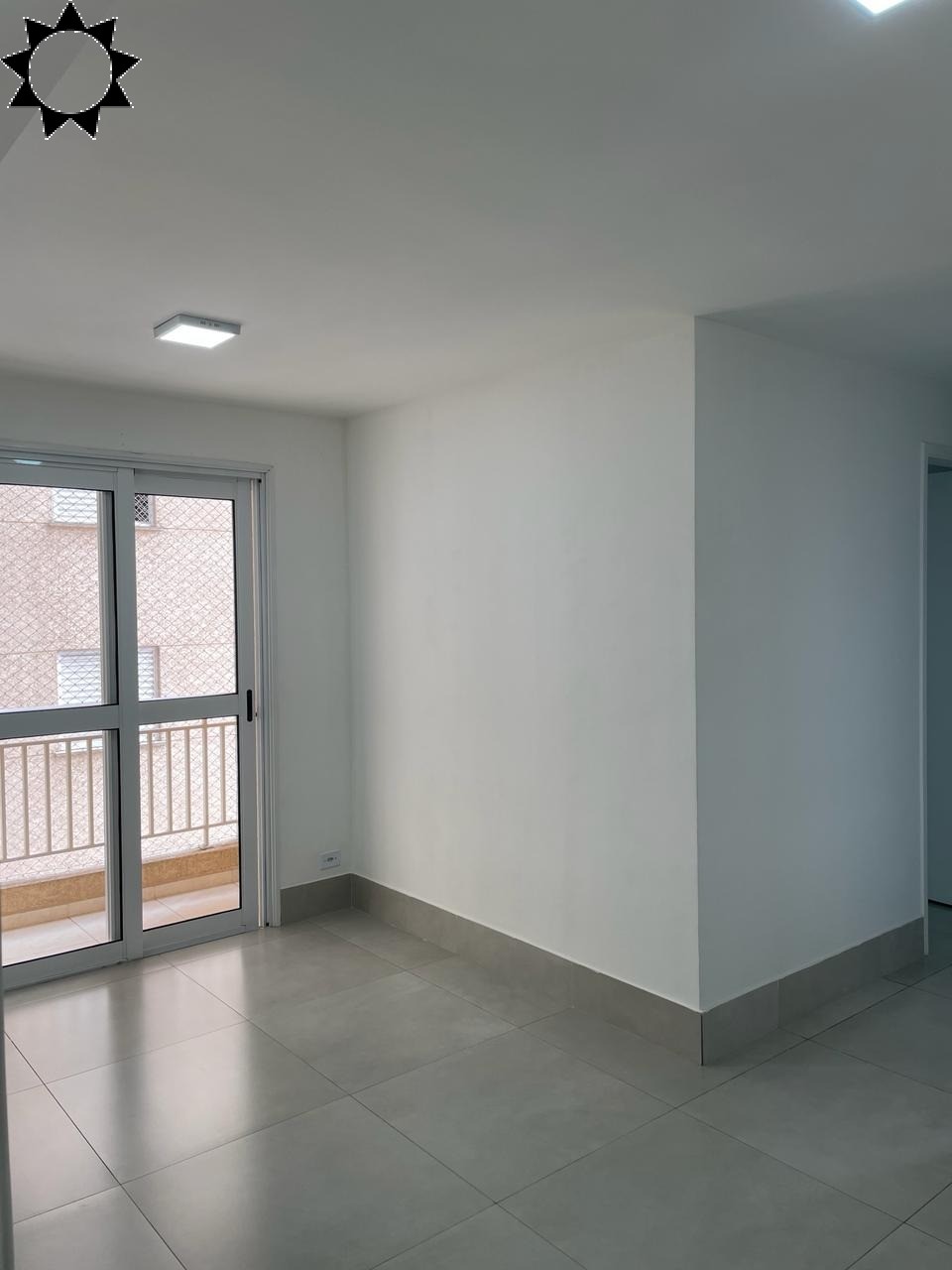 Apartamento à venda com 3 quartos, 60m² - Foto 1