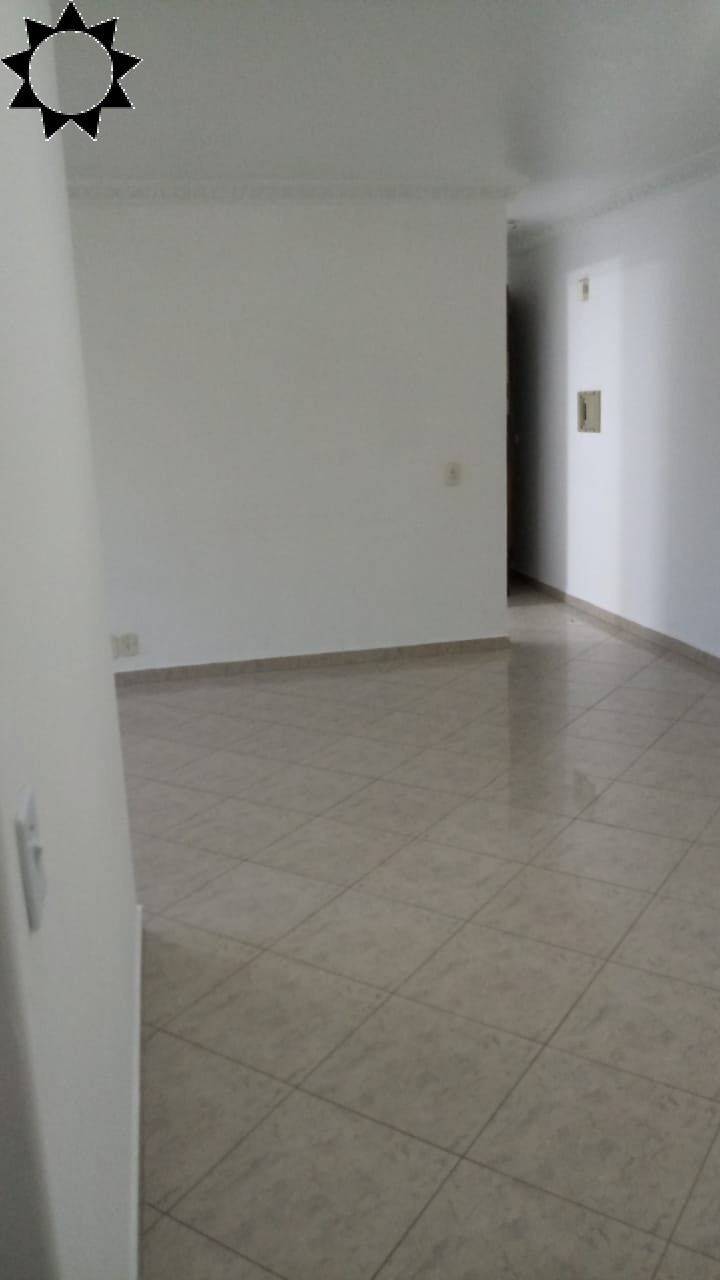 Apartamento à venda com 3 quartos, 76m² - Foto 3