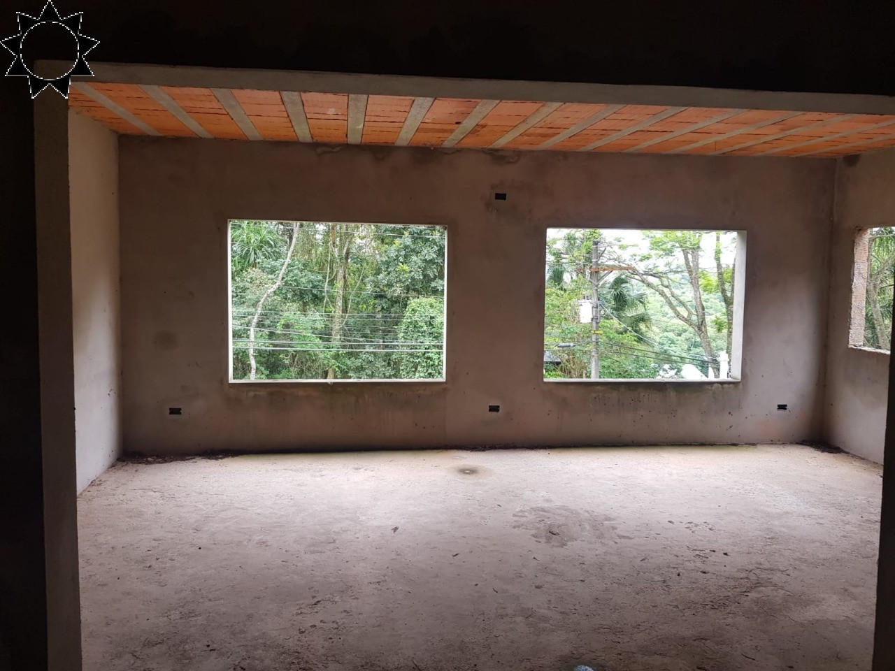 Casa à venda com 5 quartos, 380m² - Foto 1