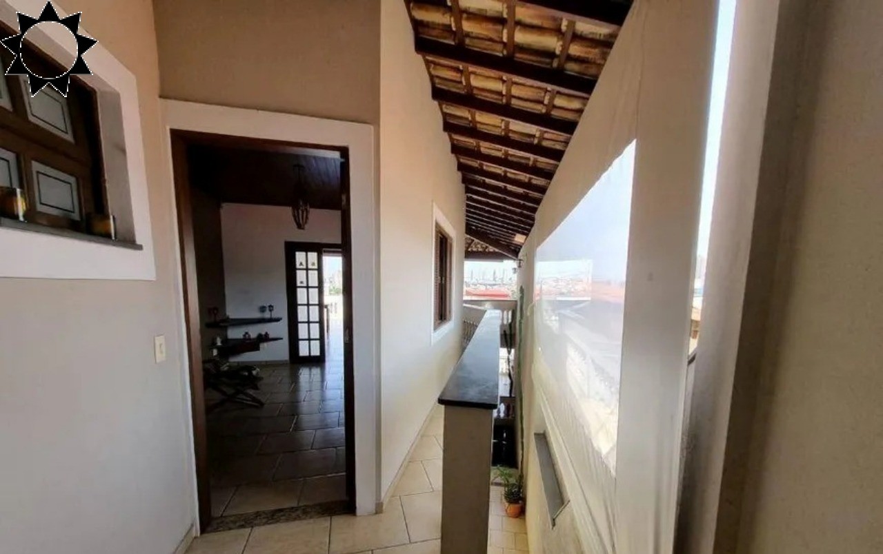 Casa à venda com 3 quartos, 200m² - Foto 5