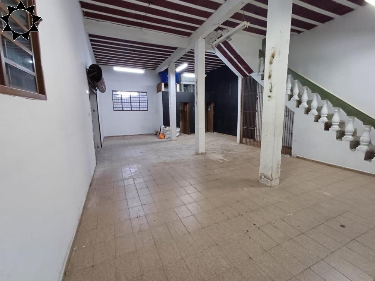 Prédio Inteiro para alugar com 1 quarto, 550m² - Foto 8