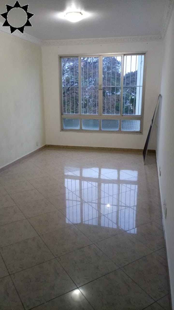 Apartamento à venda com 3 quartos, 76m² - Foto 1