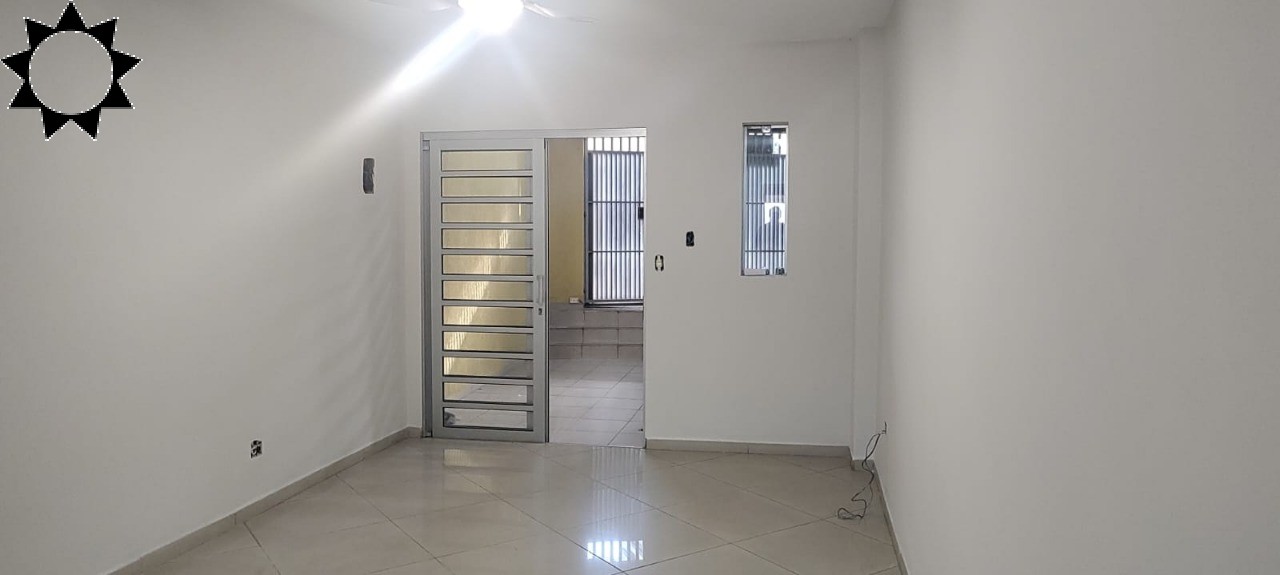 Casa à venda e aluguel com 4 quartos, 219m² - Foto 1