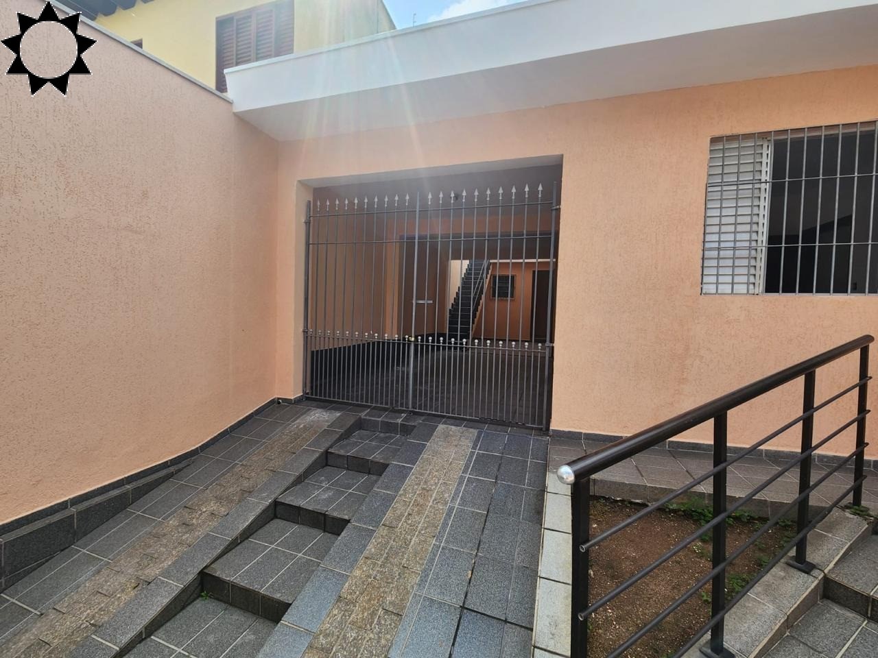 Casa à venda com 3 quartos, 120m² - Foto 2