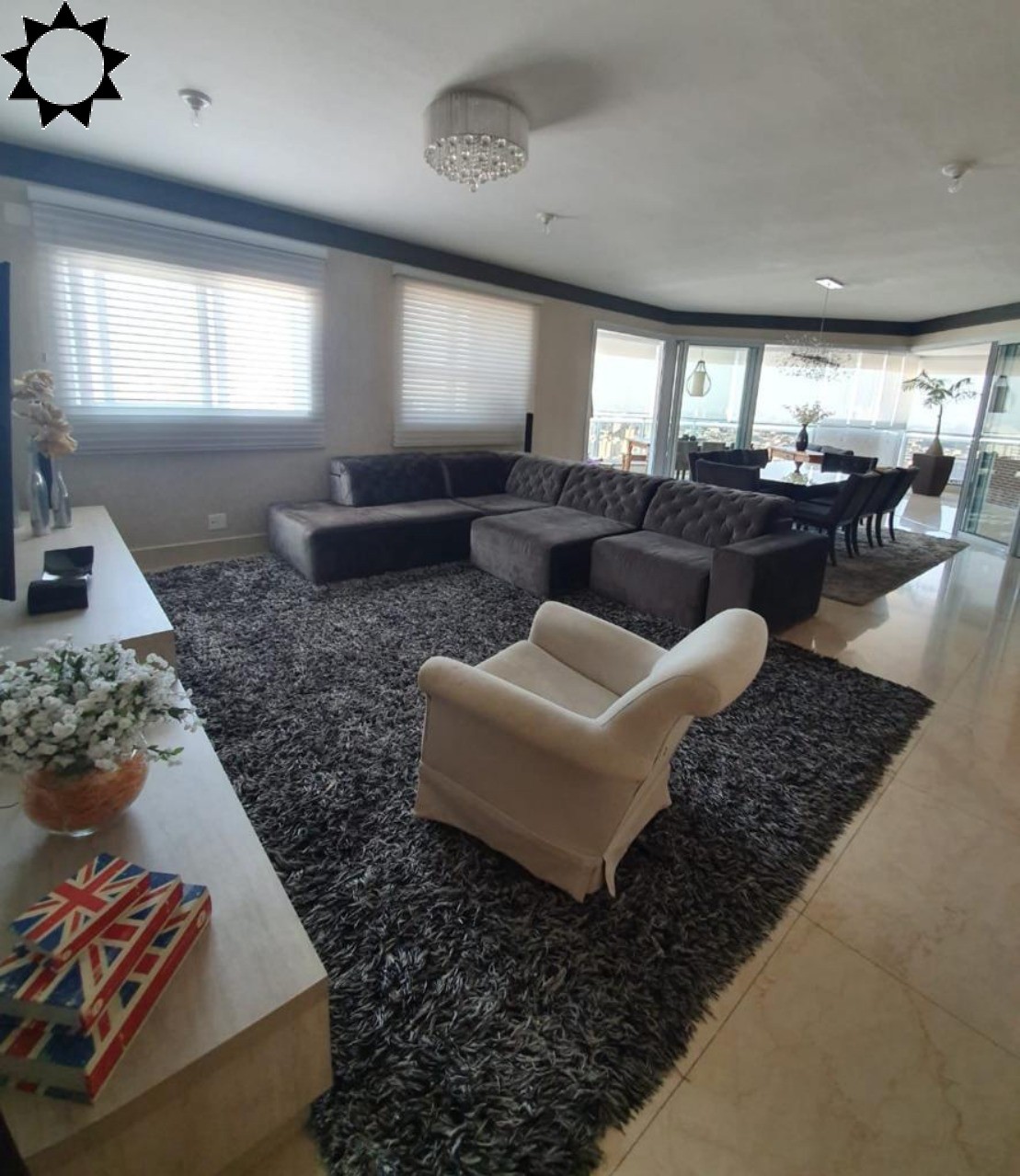 Apartamento à venda e aluguel com 3 quartos, 202m² - Foto 1