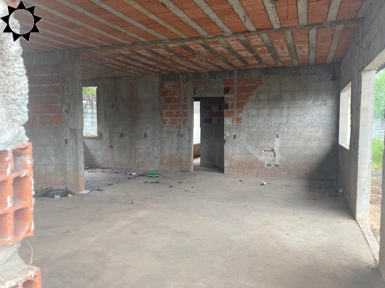 Casa à venda com 3 quartos, 308m² - Foto 2