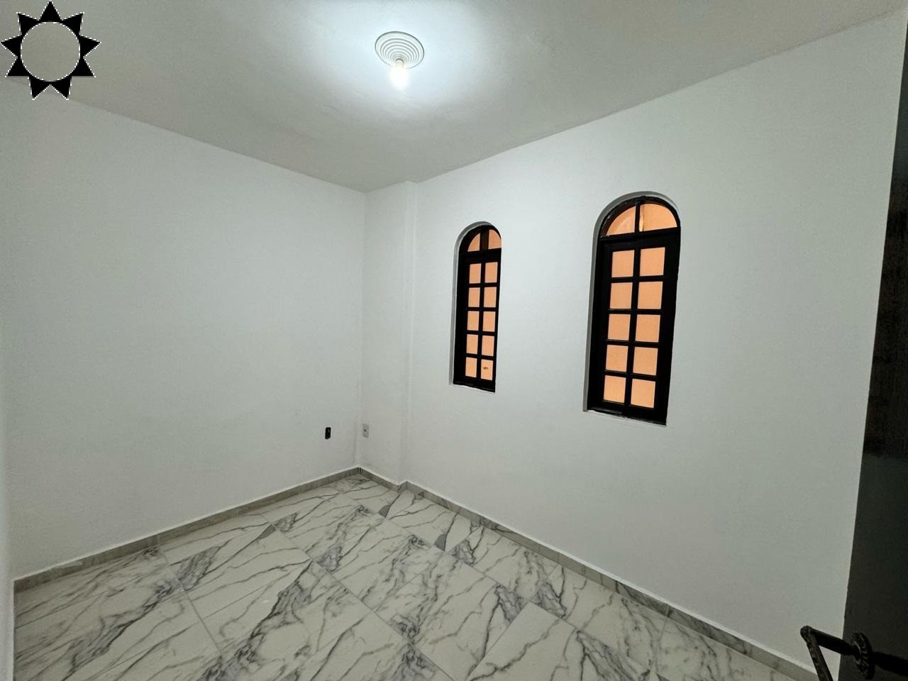 Casa à venda com 3 quartos, 220m² - Foto 13