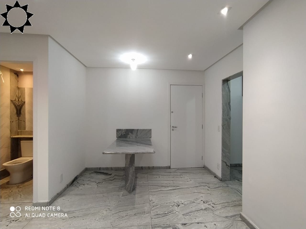 Apartamento à venda com 2 quartos, 62m² - Foto 2