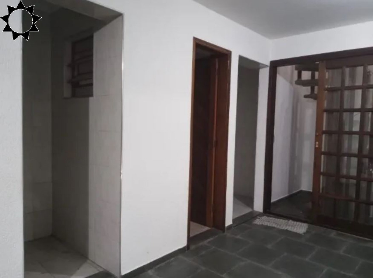 Casa à venda com 3 quartos, 200m² - Foto 3