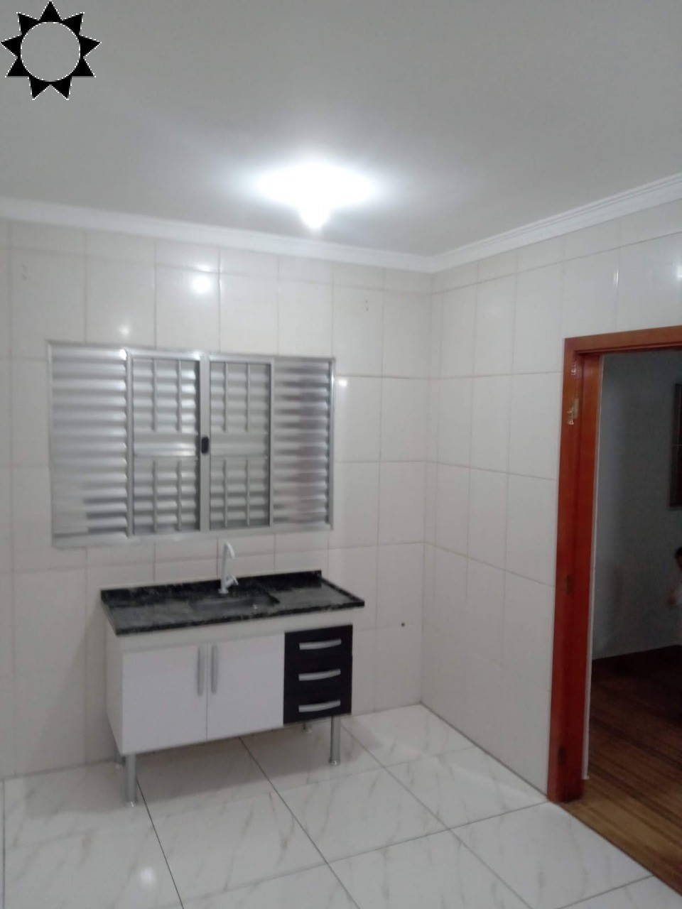 Casa à venda com 2 quartos, 160m² - Foto 1