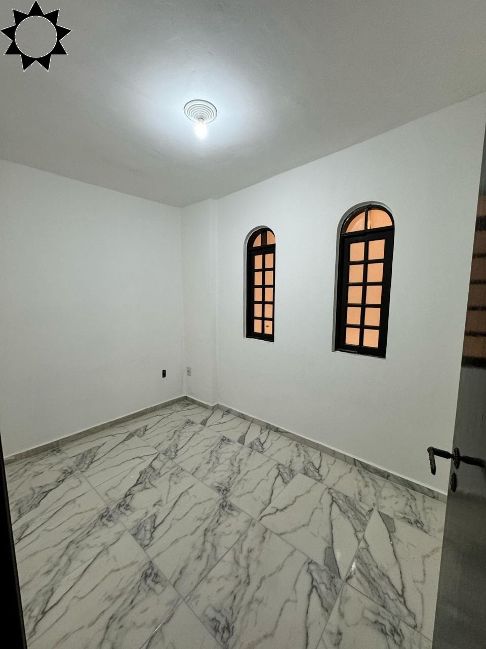 Casa à venda com 3 quartos, 220m² - Foto 12