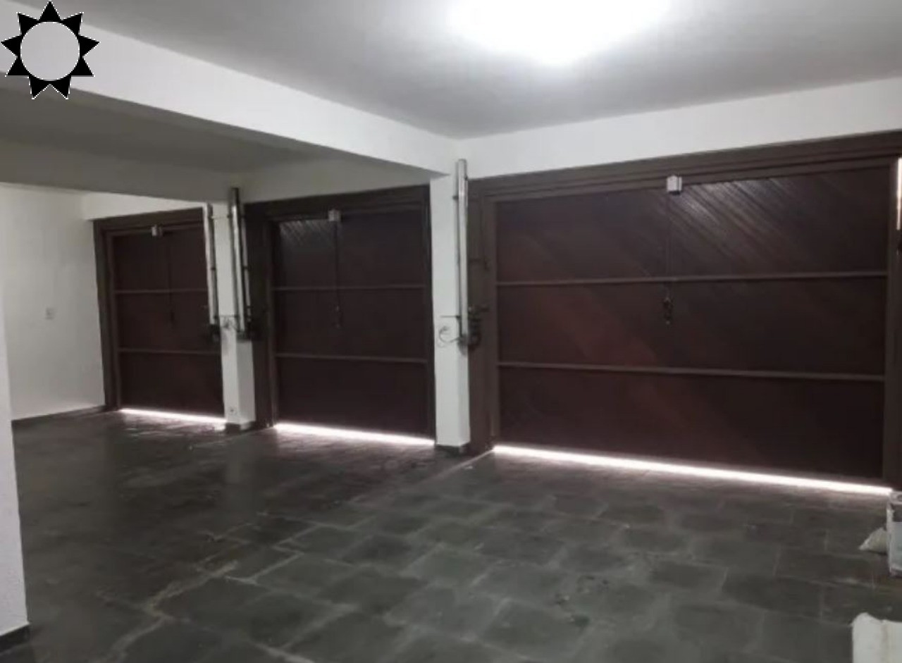 Casa à venda com 3 quartos, 200m² - Foto 4