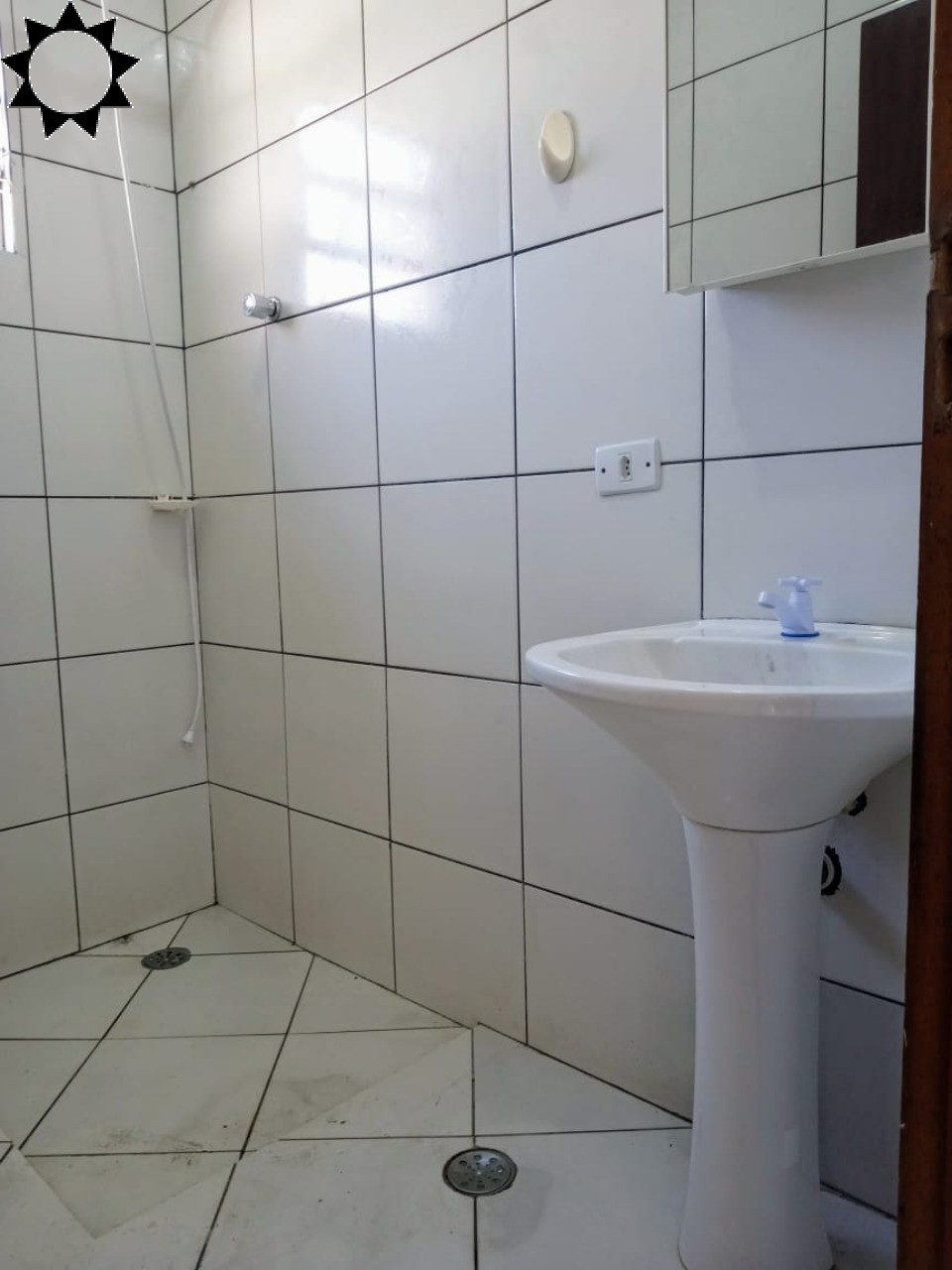 Casa à venda com 1 quarto, 50m² - Foto 4