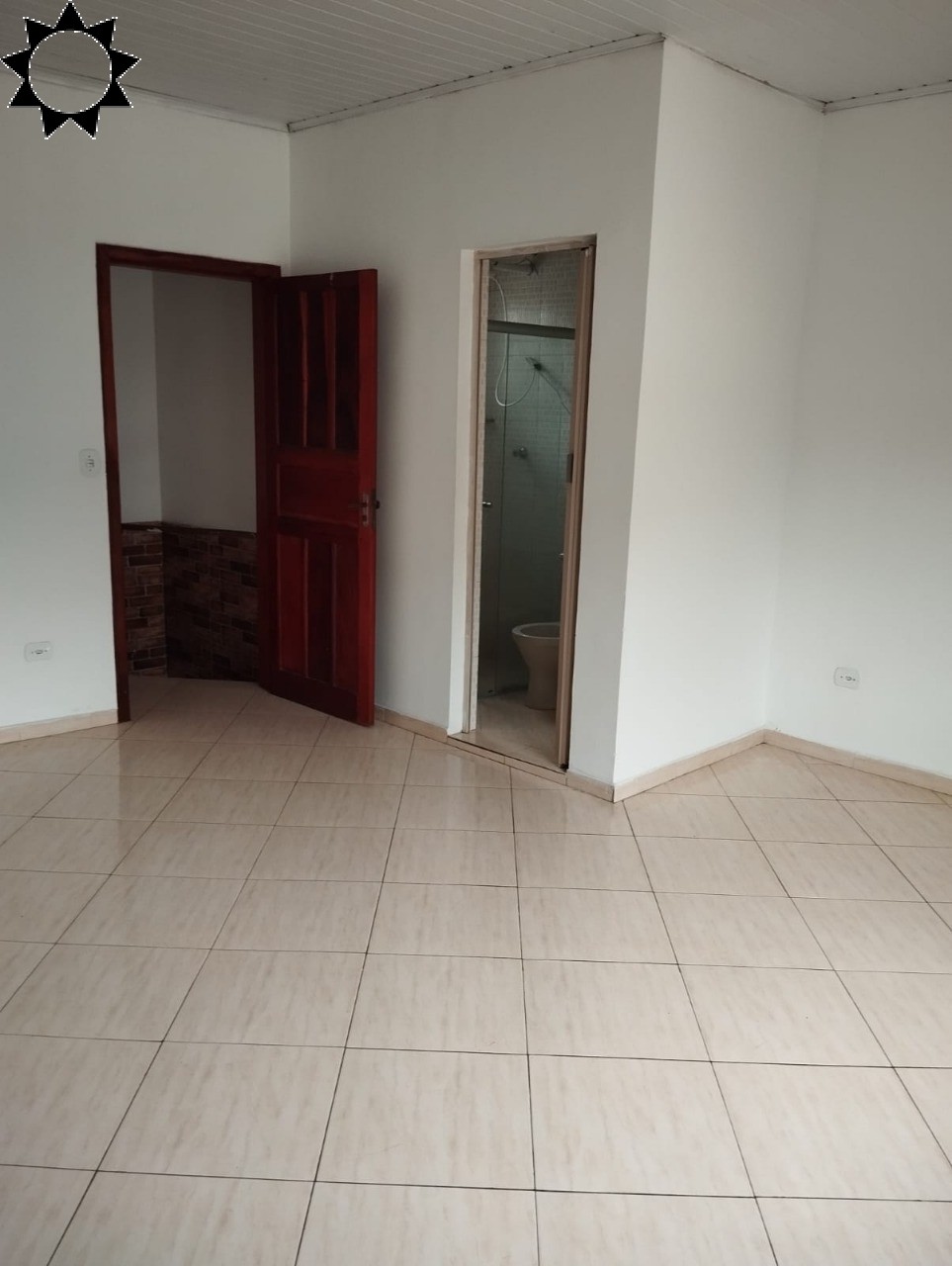 Casa à venda com 5 quartos, 140m² - Foto 4