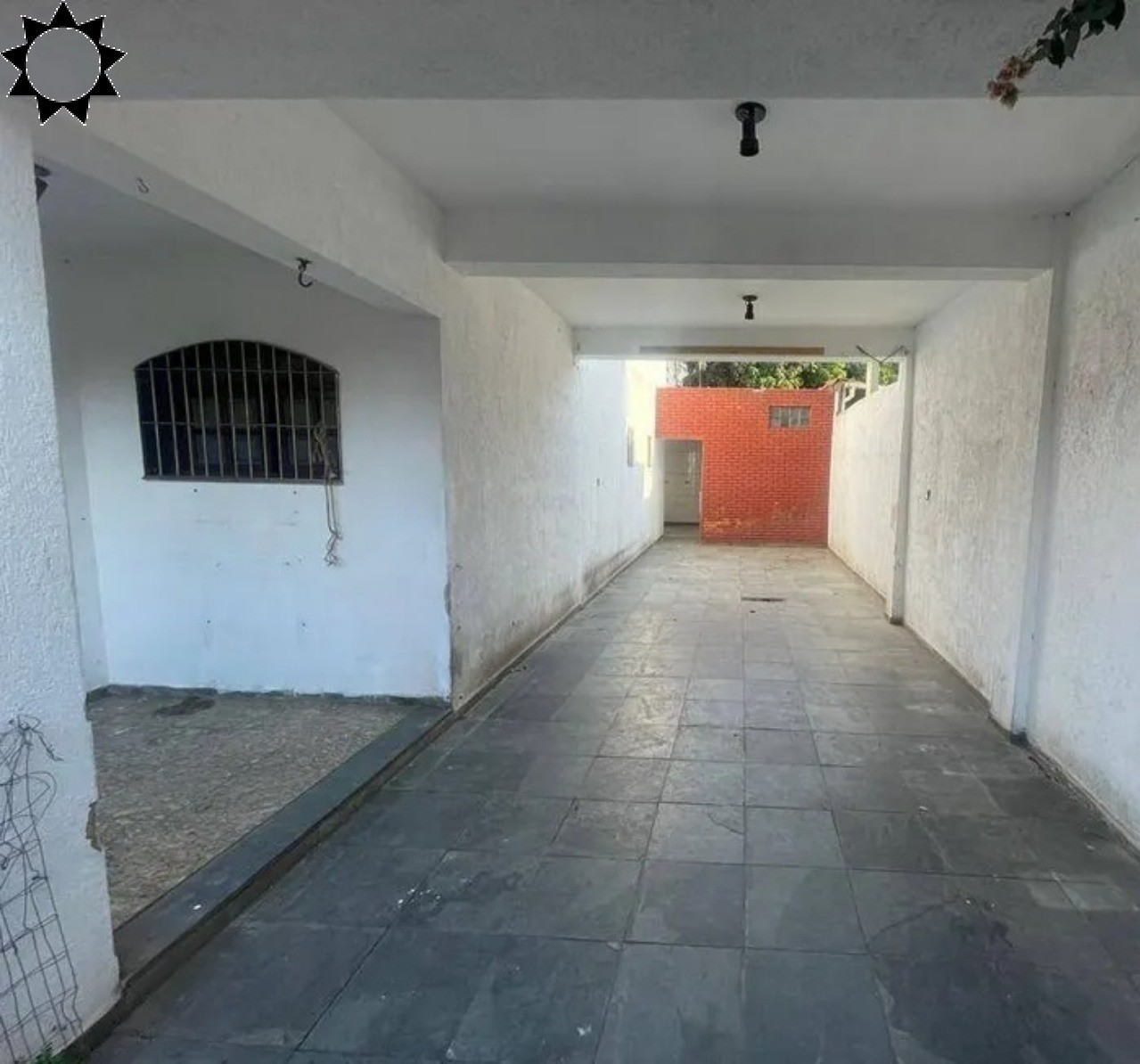 Prédio Inteiro para alugar com 4 quartos, 250m² - Foto 2