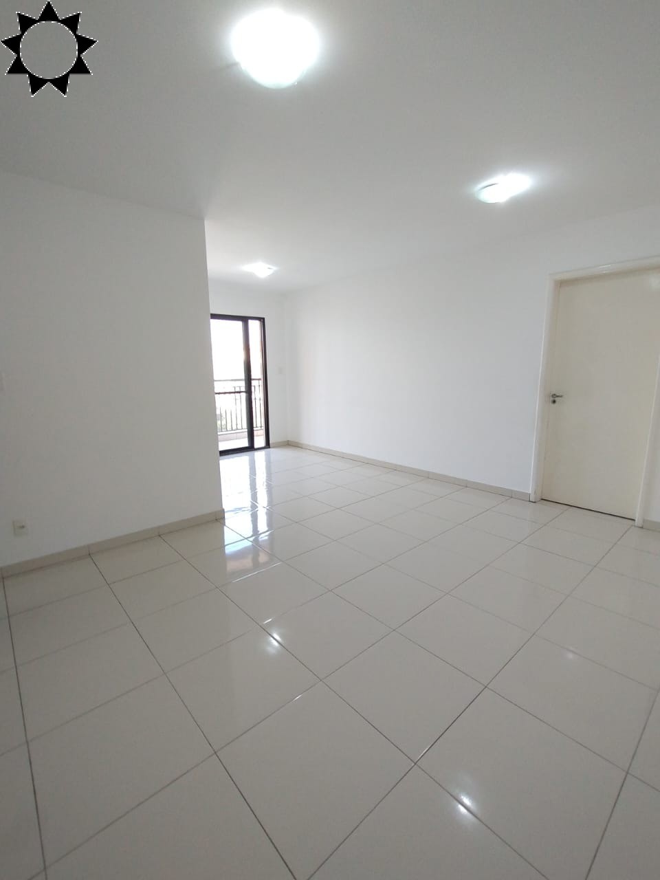 Apartamento à venda com 3 quartos, 90m² - Foto 4