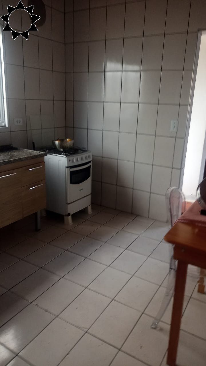 Casa para alugar com 2 quartos, 50m² - Foto 3