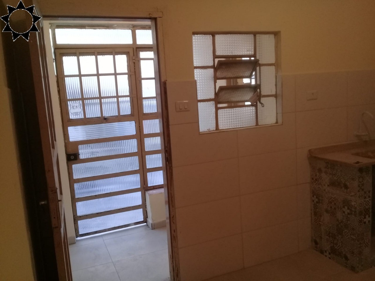 Casa para alugar com 1 quarto, 43m² - Foto 2