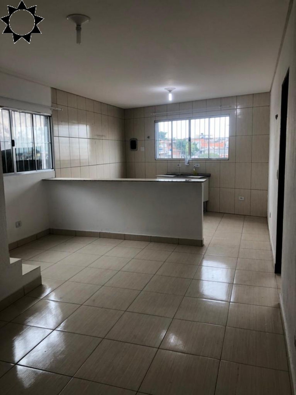 Casa à venda com 2 quartos, 125m² - Foto 1