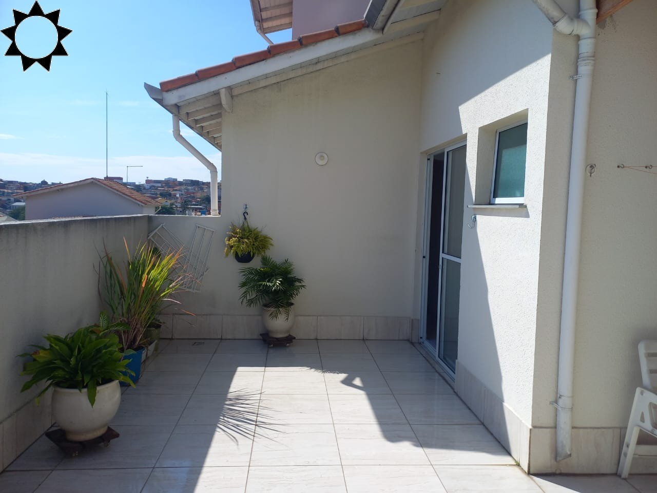 Apartamento à venda com 2 quartos, 99m² - Foto 1