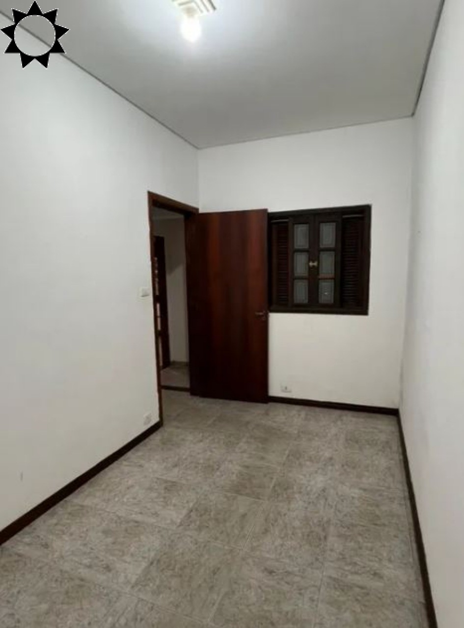 Casa à venda com 6 quartos, 252m² - Foto 6